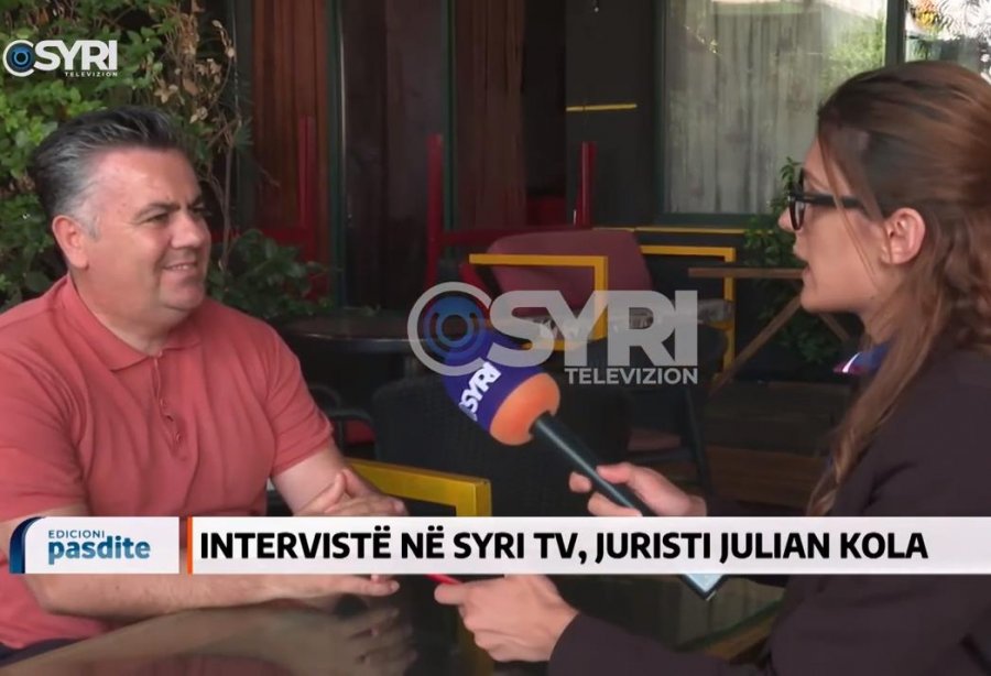 Julian Kola gjatë një interviste për Syri TV